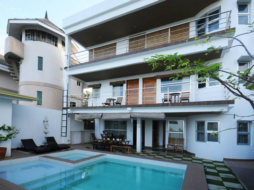Bluewaves Westcliff Villa Balabag  外观 照片