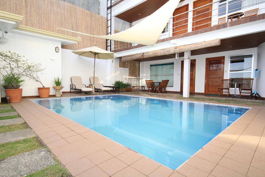Bluewaves Westcliff Villa Balabag  外观 照片